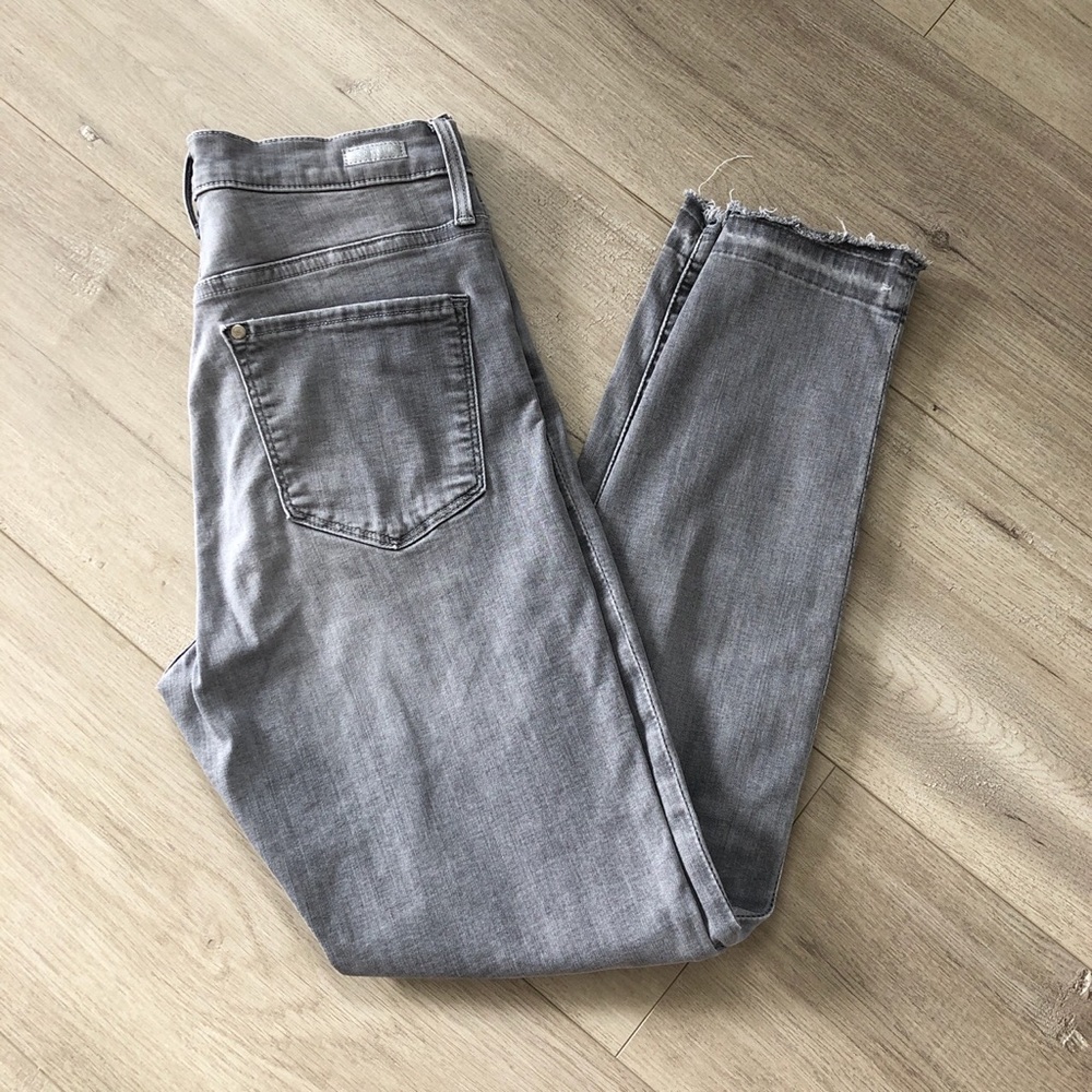 H&M High Waisted Skinny Denim - Picture 4 of 5